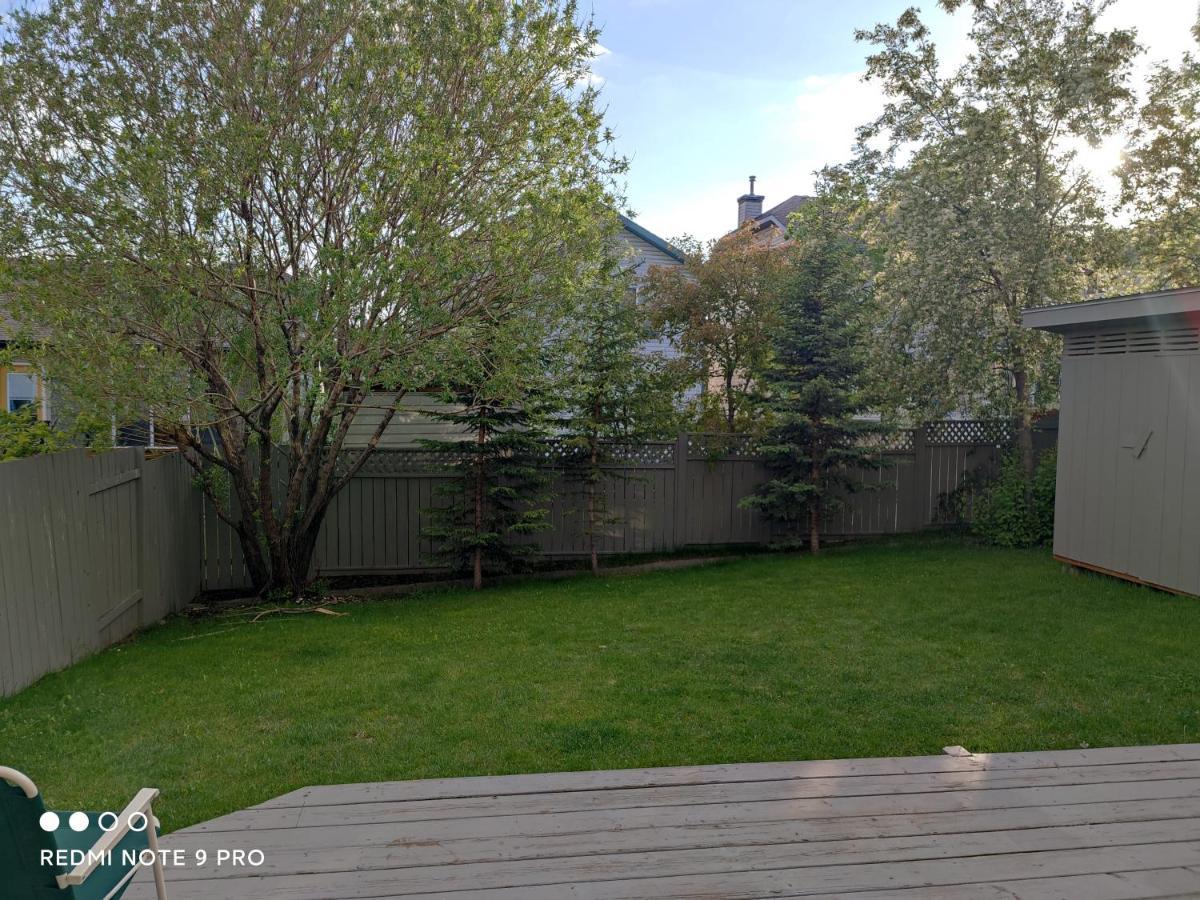 Lovely Home YYC Екстериор снимка