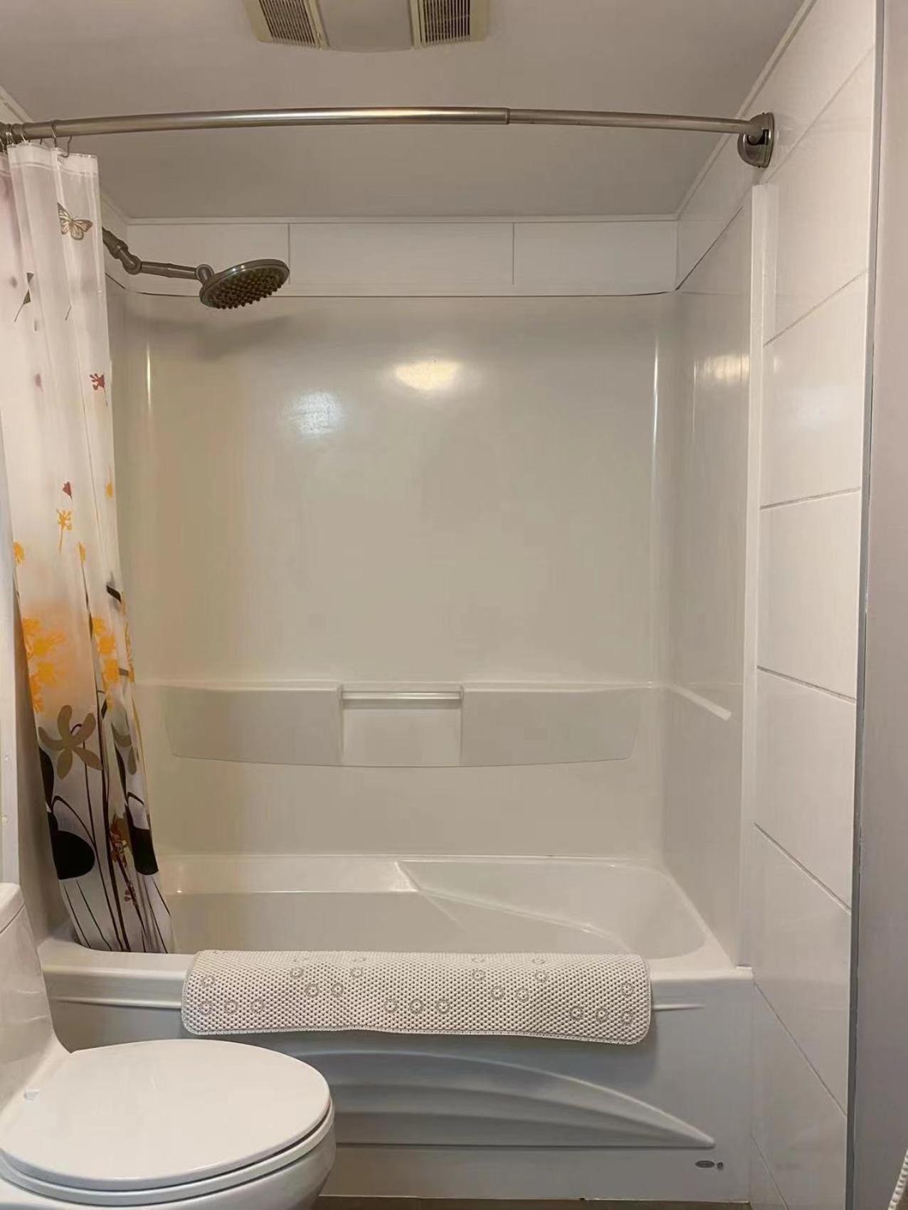 Lovely Home YYC Екстериор снимка